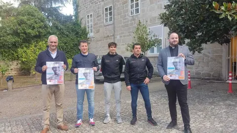 Presentaci&oacute;n de la prueba deportiva solidaria en el obispado de Ourense.