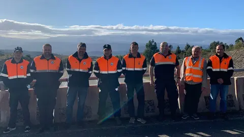 Representantes das agrupaci&oacute;ns de Protecci&oacute;n Civil de Ri&oacute;s, Ver&iacute;n, A Mezquita, Vilardev&oacute;s e A Gudi&ntilde;a.