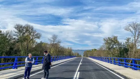 Gerardo Seoane e Diego Lourenzo, no momento da inauguraci&oacute;n da nova ponte.