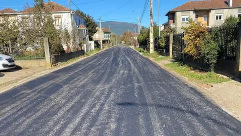 Pavimentado en la carretera de Vilela.