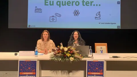 La coordinadora de las jornadas, Maite Gonz&aacute;lez, y Mar&iacute;a Jos&eacute; Ceballos, esta ma&ntilde;ana.