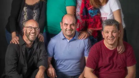 Los siete integrantes de Namarella Teatro.
