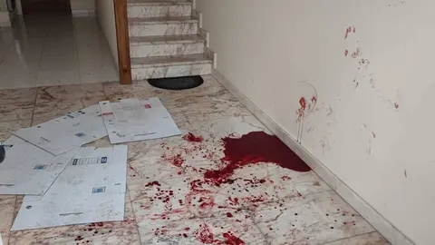 La agresi&oacute;n tuvo lugar en un portal de la calle Lamas Carbajal de Ver&iacute;n. | FOTO: Xos&eacute; Lois Colmenero