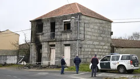 2022020510Casa de Ganade onde morreu un home a consecuencia dun incendio este s&aacute;bado. | FOTO: Noelia Caseiro.