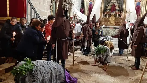 Procesi&oacute;n de los penintentes en la Semana Santa de O&iacute;mbra, el pasado a&ntilde;o.