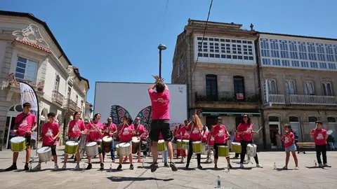 Andr&eacute;s Rivero fixo vibrar a todos coa s&uacute;a paix&oacute;n polos ritmos. | FOTO: Miguel Garc&iacute;a.