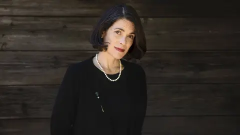 Cristina Pato estar&aacute; asinando exemplares da s&uacute;a primeira novela esta mesma tarde. | FOTO: Xan Padr&oacute;n.