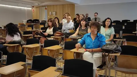 P&uacute;blico asistente &aacute; presentaci&oacute;n da oferta formativa do IES Garc&iacute;a Barb&oacute;n. | FOTO: Xos&eacute; Lois Colmenero.