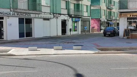 Acceso a la calle Cancel&oacute;n desde Luis Espada. | FOTO: Xos&eacute; Lois Colmenero.