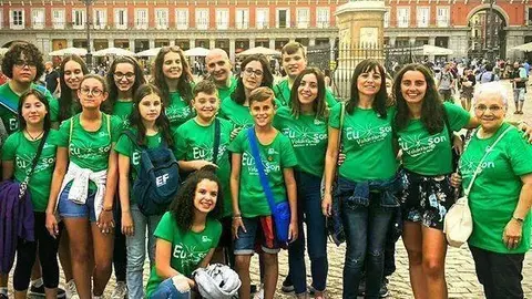 Membros do voluntariado cultural da biblioteca de Ver&iacute;n