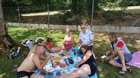 Os ba&ntilde;istas de Ri&oacute;s puideron comer polbo na tarde de ba&ntilde;o.