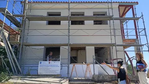 A antiga escola de Castrelo de Cima convertirase en d&uacute;as novas vivendas sociais para Ri&oacute;s.