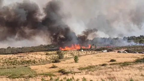 El fuego de Ervedelo cruz&oacute; la frontera hasta los montes de Bous&eacute;s.