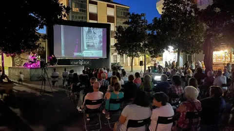 Proxecci&oacute;n de "The Cameraman" na inauguraci&oacute;n do FIC. | FOTO: Iv&aacute;n Iglesias.