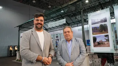 Diego Lourenzo y Gerardo Seoane visitaron el puesto "Ver&iacute;n Vila Balnearia" en Termatalia. | FOTO: Iv&aacute;n Iglesias.