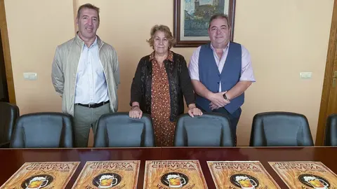 Manuel Lorenzo, Emilia Somoza y Gerardo Seoane presentaron la II Festa da Cervexa de Ver&iacute;n.