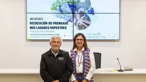 Rosendo Fern&aacute;ndez e Ana Maria Villarino presentaron o prensado tradicional de uvas que se far&aacute; no lagar de Xan Preto o domingo.
