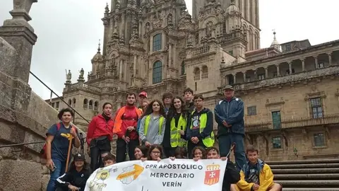 Alumnos do Colexio Mercedario de Ver&iacute;n, acompa&ntilde;ados de profesores, fixeron o Cami&ntilde;o de Santiago.