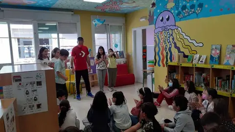 A biblioteca do CEIP Amaro Refojo acolle diversas actividades entre os seus alumnos.