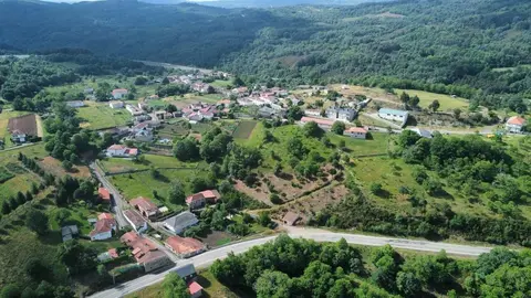 Vista a&eacute;rea do n&uacute;cleo do Navallo, en Ri&oacute;s.