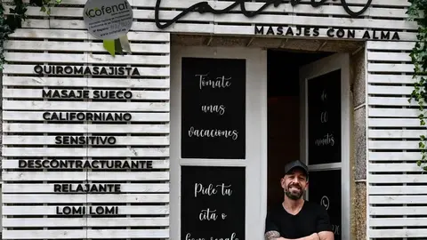 Jorge Garc&iacute;a P&eacute;rez, en sus instalaciones de la calle de la Cruz. | FOTO: Noelia Caseiro.