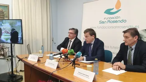 Julio A. Soto, Jos&eacute; Luis Gavela y Francisco Caseiro, en la presentaci&oacute;n de la memoria de la Fundaci&oacute;n San Rosendo.
