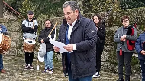 El alcalde de Vilardev&oacute;s, Manuel Cardoso, record&oacute; la figura de Paulino &Aacute;lvarez.