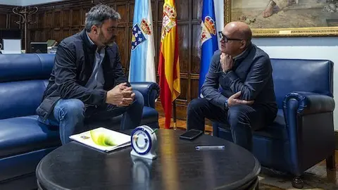 Reuni&oacute;n Manuel Baltar (Presidente da Deputaci&oacute;n Ourense) con Rafael P&eacute;rez V&aacute;zquez (Alcalde do Concello da Mezqutia).