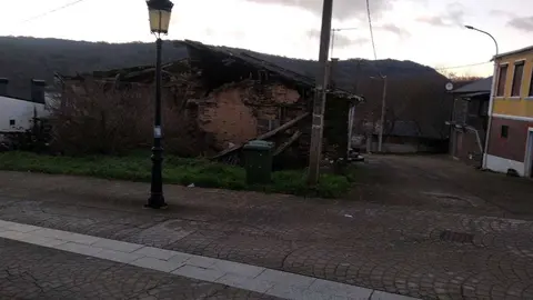 Casa en estado de abandono en Viana.
