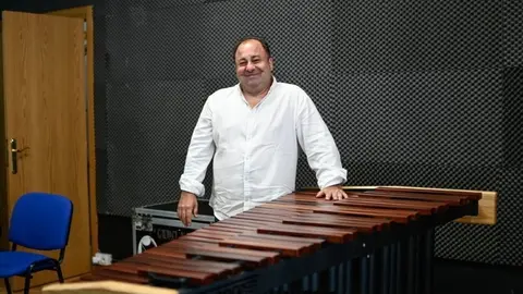 Jos&eacute; Luis Tielas, profesor do Conservatorio de Ver&iacute;n. | FOTO: Noelia Caseiro.