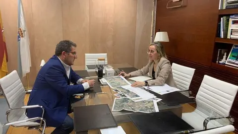 Reuni&oacute;n del alcalde de Vilardev&oacute;s, Manuel Cardoso, con la conselleira de Infraestructuras y Movilidad, Ethel V&aacute;zquez.
