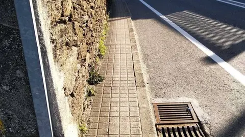Beirarr&uacute;a da r&uacute;a Liberdade en Viana do Bolo.