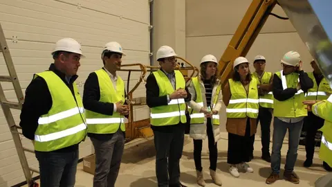 O delegado da Xunta, Gabriel Al&eacute;n, estivo acompa&ntilde;ado por varios alcaldes da contorna.