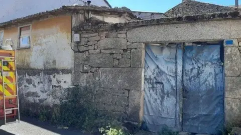 Entrada de la vivienda del vecino hallado muerto.