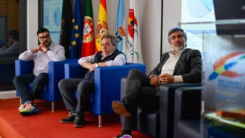 Diego Lourenzo, Gerardo Seoane y Nuno Vaz, en la presentaci&oacute;n del plan estrat&eacute;gico de la Eurocidade. | FOTO: Noelia Caseiro.