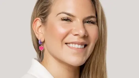 Dentalnova_Mariela O&iacute;o_cara