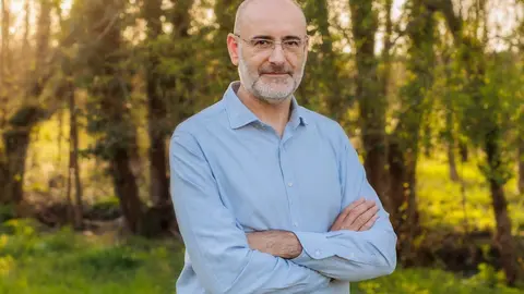 Secundino Fern&aacute;ndez presentouse como cabeza de lista do BNG en Viana.