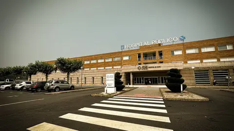Fachada del Hospital de Ver&iacute;n, donde tendr&aacute; lugar la movilizaci&oacute;n este mi&eacute;rcoles d&iacute;a 1 de julio. | FOTO: Diario do T&aacute;mega.