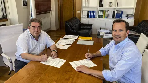 Firma Convenio Feira vi&ntilde;o DO Monterrei