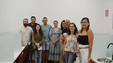 Integrantes de la cata de calificaci&oacute;n de la cosecha 2022, en la sede de la D.O. Monterrei.