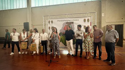 Autoridades, presentadores, cineastas y actrices entregaron los premios a los cocineros locales. | FOTO: Anabel Garc&iacute;a Sim&oacute;n.