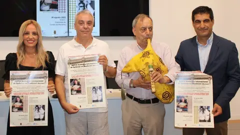 Marta Nov&oacute;a, vicepresidenta da Deputaci&oacute;n; Nonito Pereira, fillo do homenaxeado; Xos&eacute; Lois Foxo, directora da Escola de Gaitas de Deputaci&oacute;n, e Gabriel Al&eacute;n, delegado da Xunta en Ourense.