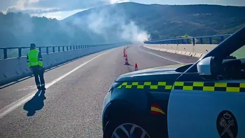 Tr&aacute;fico cortado en la A - 52.