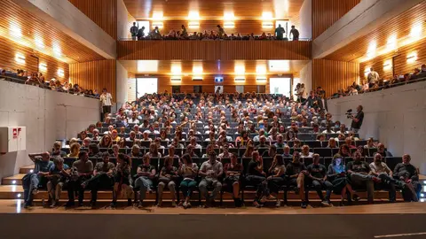 Las 350 butacas estaban completas este s&aacute;bado en el auditorio verinense.