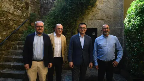 C&eacute;sar Fern&aacute;ndez, alcalde de Ribadavia; Pedro Gonz&aacute;lez Boquete, director ejecutivo de Leite Noso; Jos&eacute; Gonz&aacute;lez, conselleiro de Medio Rural e An&iacute;bal Blanco, xerente de Tapias Mari&ntilde;&aacute;n.