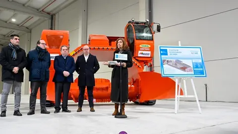 A vicepresidenta segunda da Xunta de Galicia, &Aacute;ngeles V&aacute;zquez, na inauguraci&oacute;n da planta de biorresiduos. | FOTO: Noelia Caseiro.
