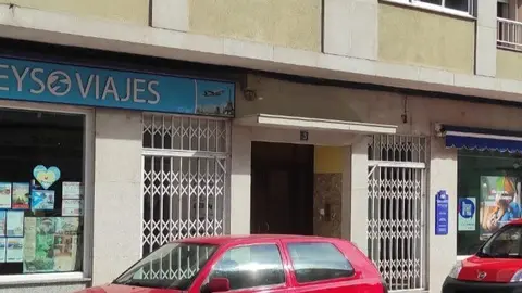 Edificio de la calle Remedios de Ver&iacute;n en el que resid&iacute;a el var&oacute;n hallado muerto.