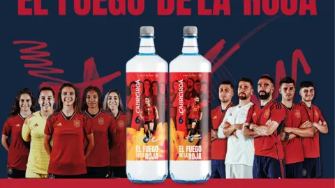 "El Fuego de la Roja" ha sido el lema elegido para la campa&ntilde;a.