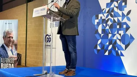 V&iacute;ctor Baladr&oacute;n, en el mitin del PP en las Auton&oacute;micas.