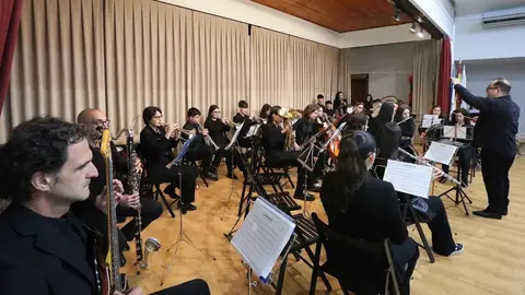 20240518 banda m&uacute;sica ver&iacute;n, actuaci&oacute;n en Porri&ntilde;o (1)